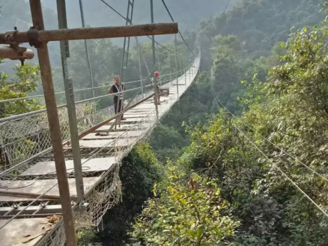 木質吊橋